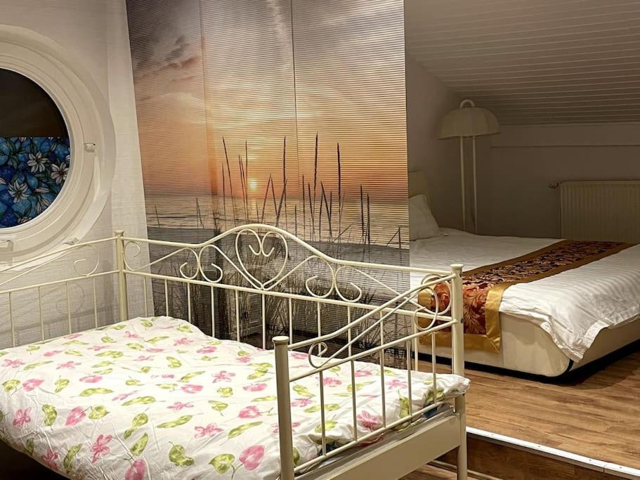 Train Fans Guesthouse ซีวีทาล ภายนอก รูปภาพ